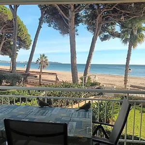 Primera Linea De Mar En Apartamento Cambrils
